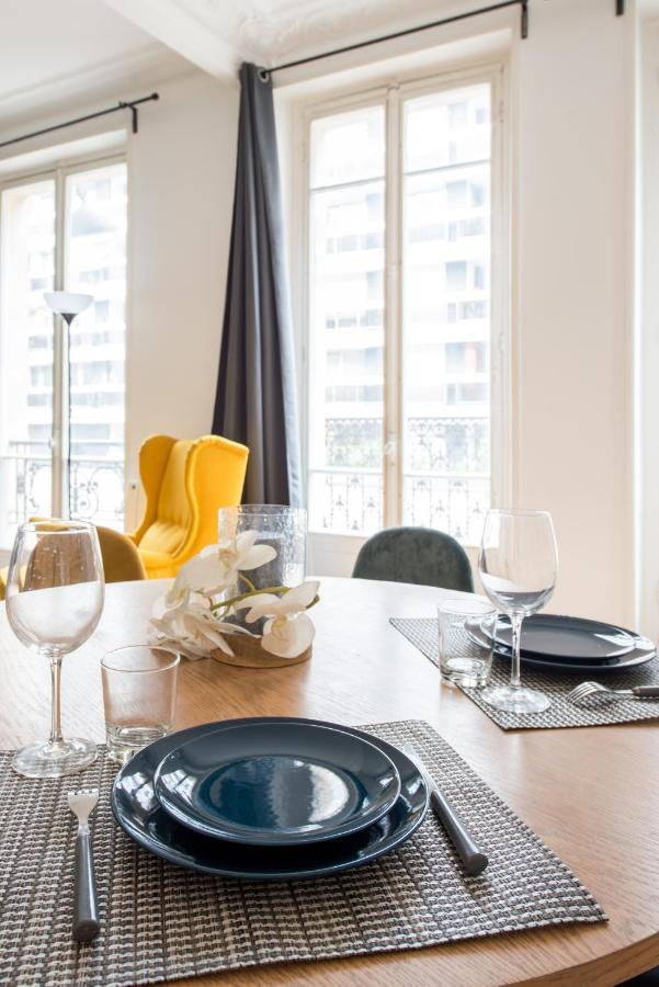 2 Bedroom Appartement Near Tour Eiffel & Trocadero Paris Eksteriør bilde